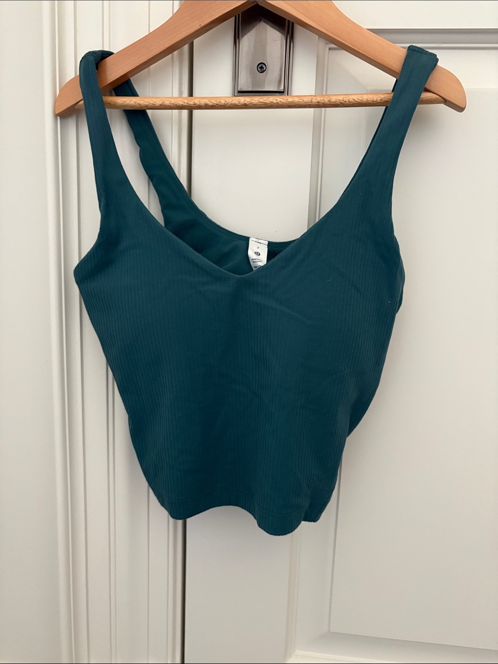 Lululemon Ribbed Teal V-Cropped Tank